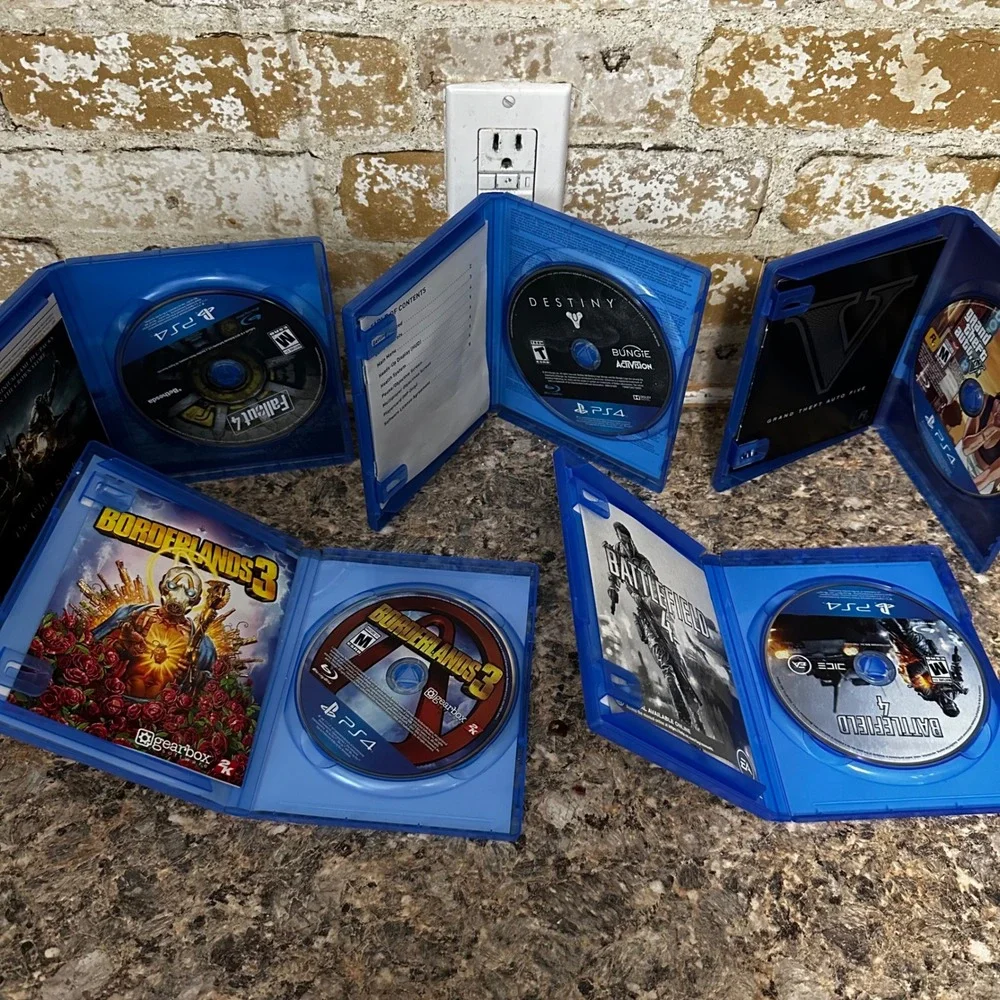 Sony PS4 Games Lot 5 Games Blue Good Fallout 4 GTA V Destiny Borderlands 3 BF4